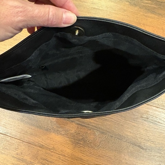 Chic Black Leather Clutch - Picture 4 of 10